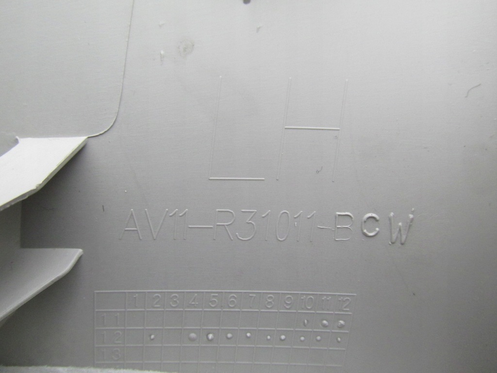 фото №10, Пластик захист стійка задня багажника b-max 2013 rok