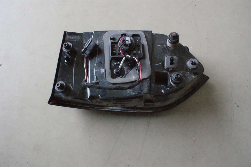 фото №3, Chrysler pacifica 2017 -2020 лампа задняя левая led крышка багажника