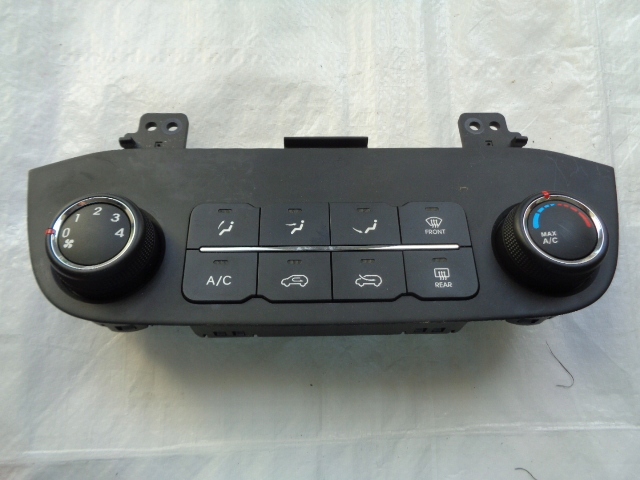 фото №1, Sportage iii панель кондиціонера 97250-3u001