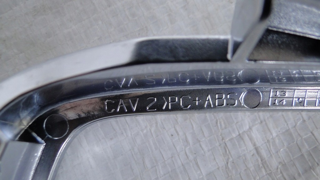 фото №2, Ford s-max mk2 пластик рамка