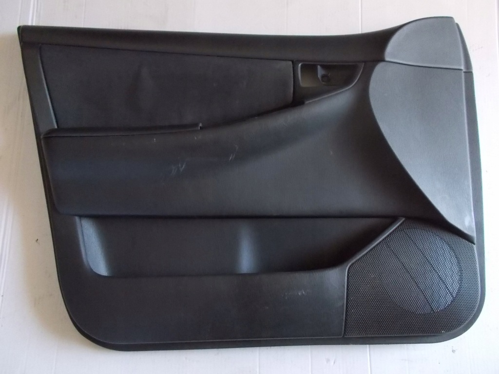 фото №1, Обивка дверь toyota corolla e12 hb 5d europa