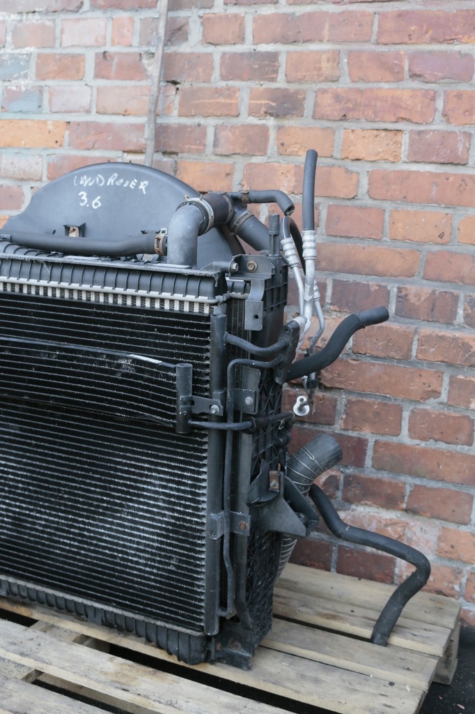 фото №2, Радиатор land rover discovery iv 3.0 d 3.6