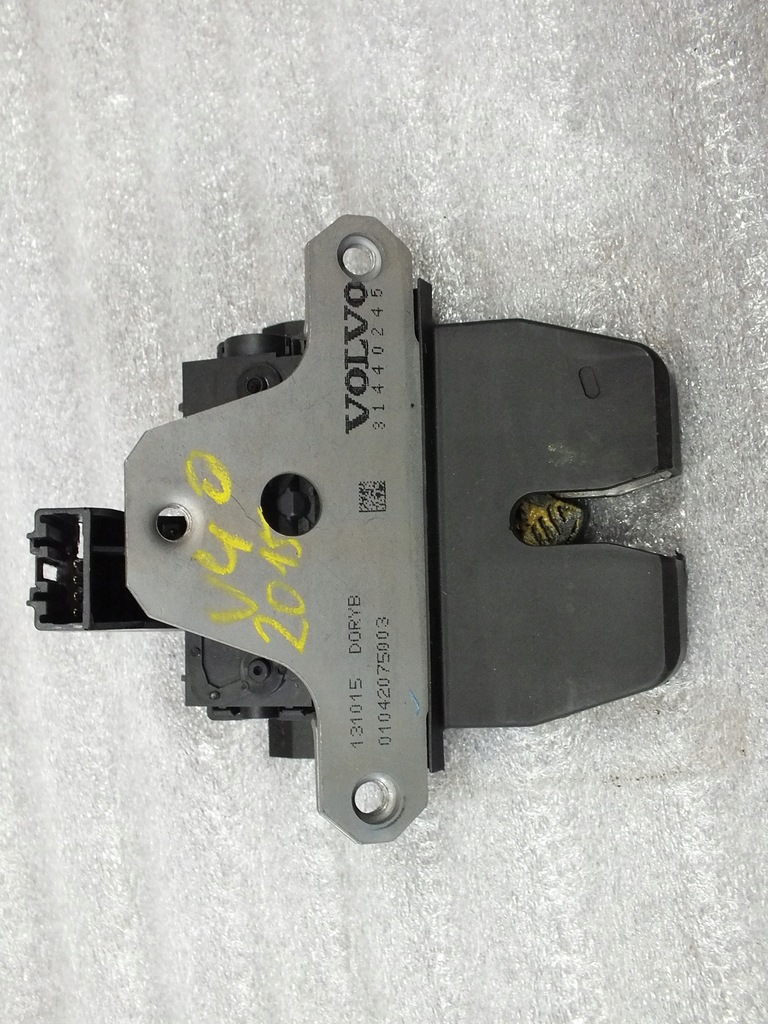фото №1, Замок крышки задняя volvo v40 cc 2012-17 31440245