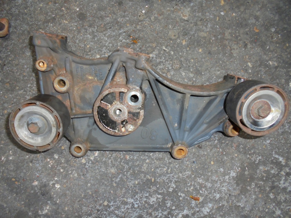 Купити Кронштейн компресора генератора ролики scania xpi