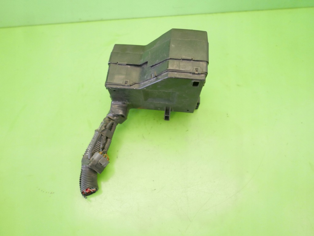 Коробка предохранителей volvo s40 1 1.8 16v 95-99 в Украине