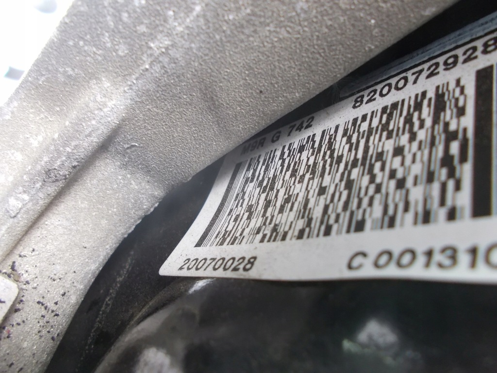 фото №8, Болт двигателя renault m9r g742 двигатель 2,0 dci