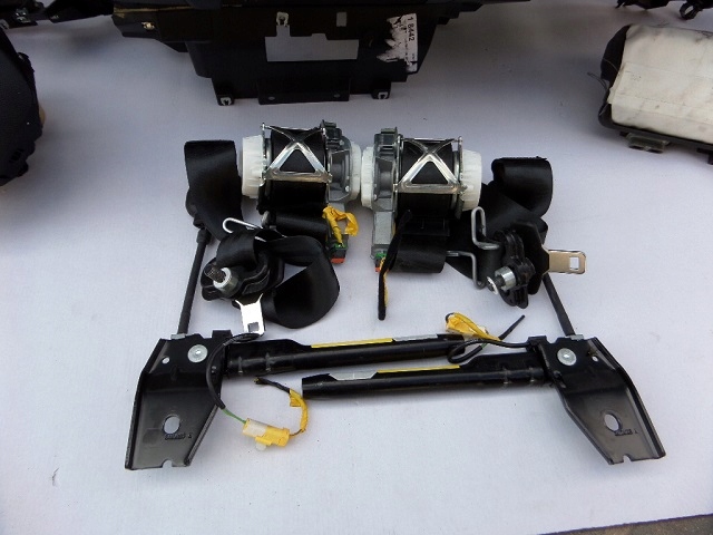 фото №6, Alfa romeo giulietta панель приладів подушка безпеки подушки безпеки ремені