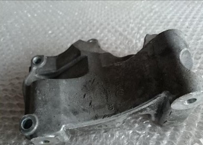 Купить Audi a6 a8 4,2 fsi кронштейн генератора 079903805ad