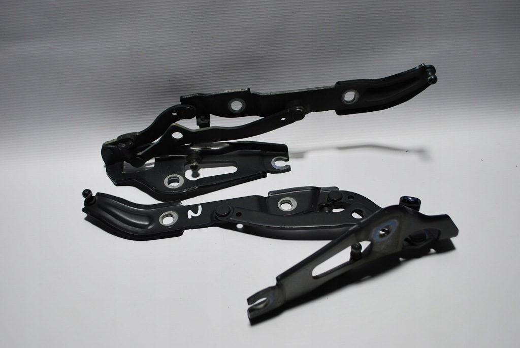 фото №1, Bmw 3 e92 петля петли крышки багажника