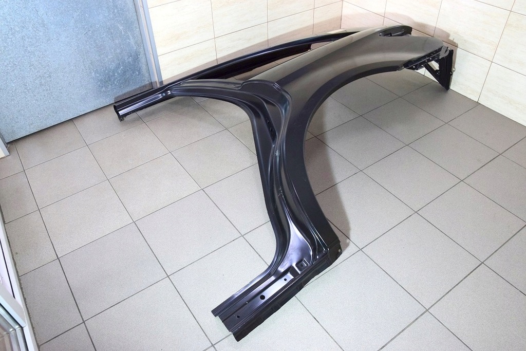 фото №7, Mercedes r klasa 251 r-klasa задний крыло задняя