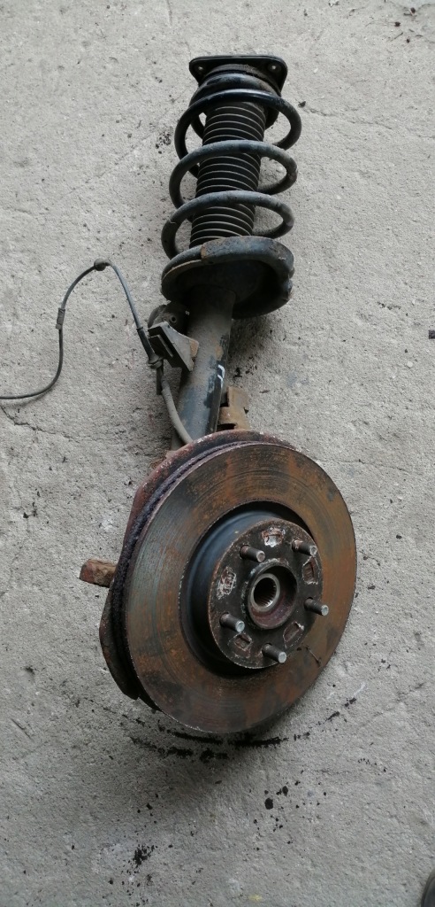 фото №1, Mazda 3 09-13 2.2 mzr-cd mcperson амортизатор поворотный кулак