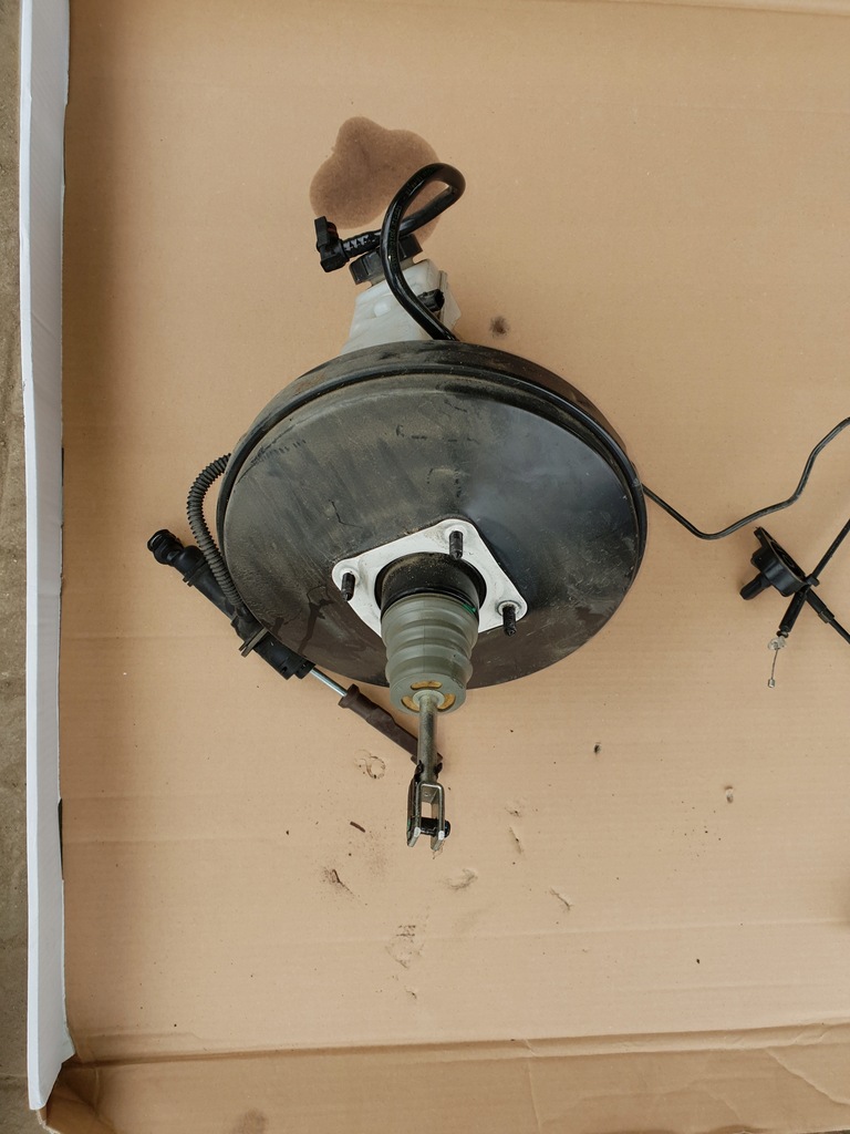 фото №1, Насос тормозная усилитель тормозов 472106085r dacia lodgy 12-