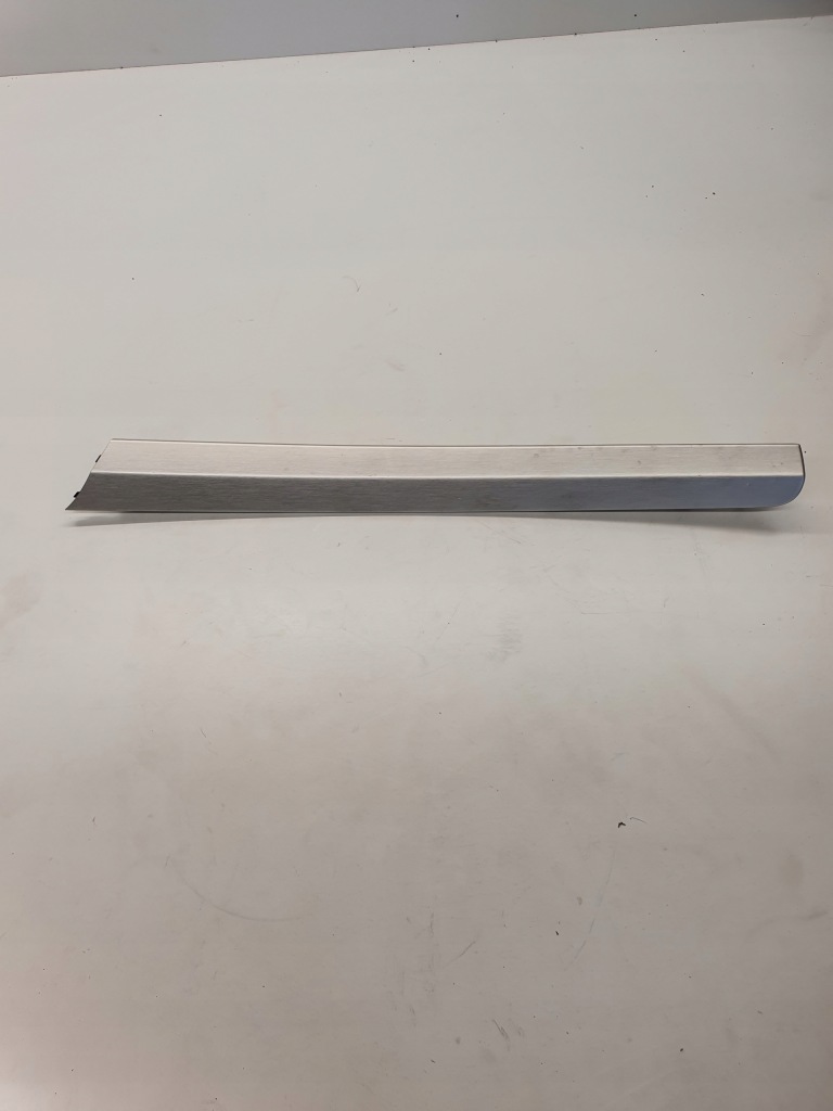 фото №1, Молдинг декоры дверь audi q7 4l0867419