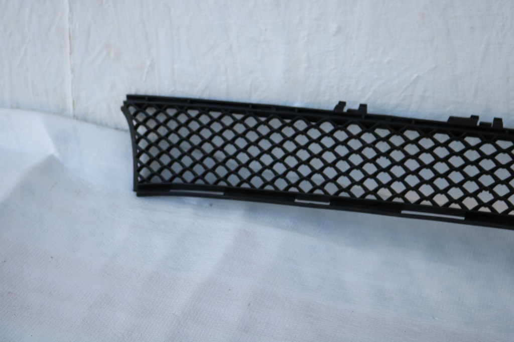 фото №7, Mercedes w213 решётка бампера средняя a2138850622 ,