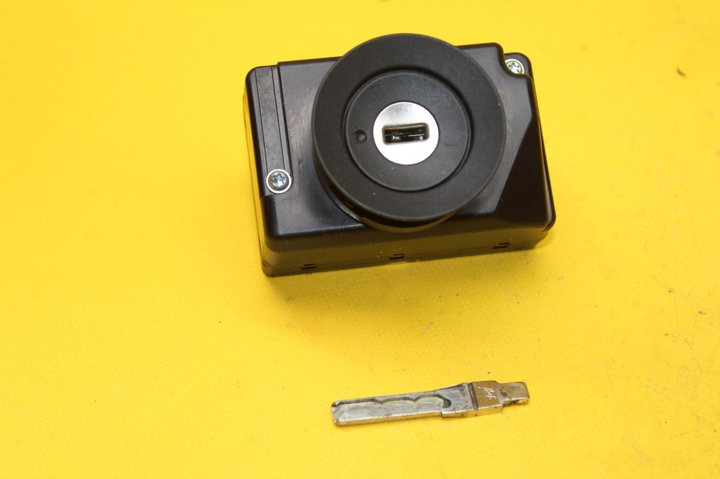 фото №1, Замок запалювання ключ audi a8 d3 3d0905865c