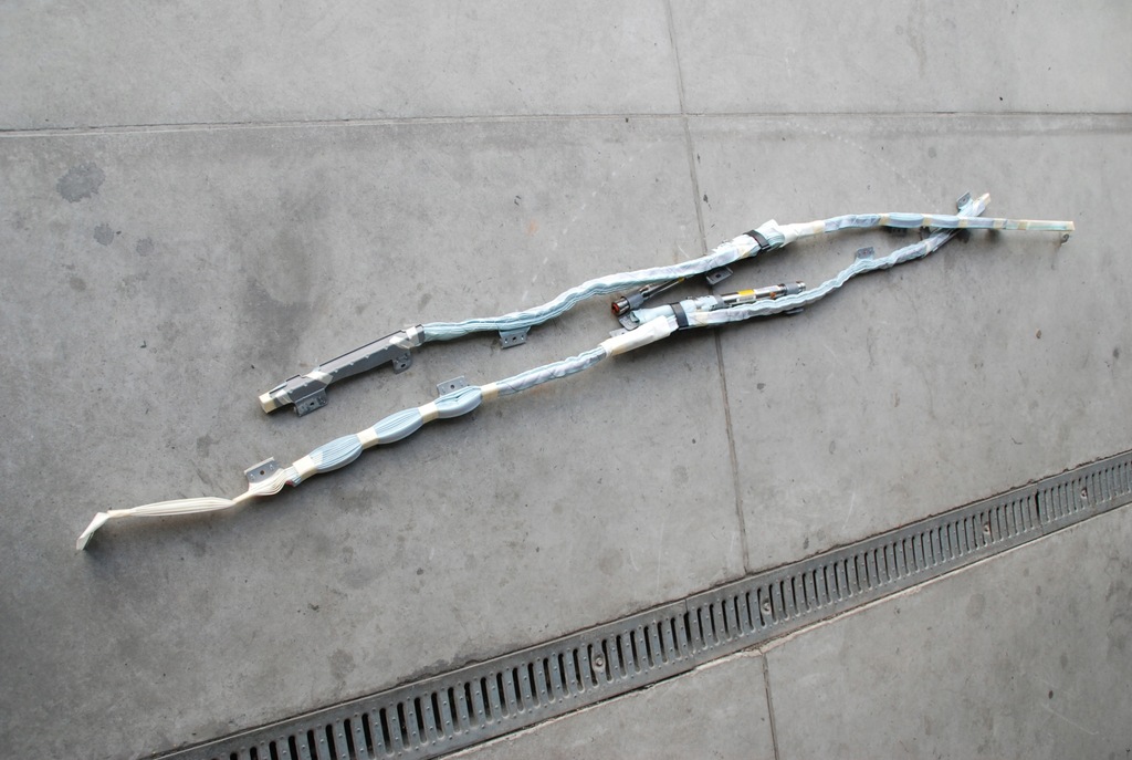 фото №1, Lexus is 250 шторка безопасности правая левая 06-12