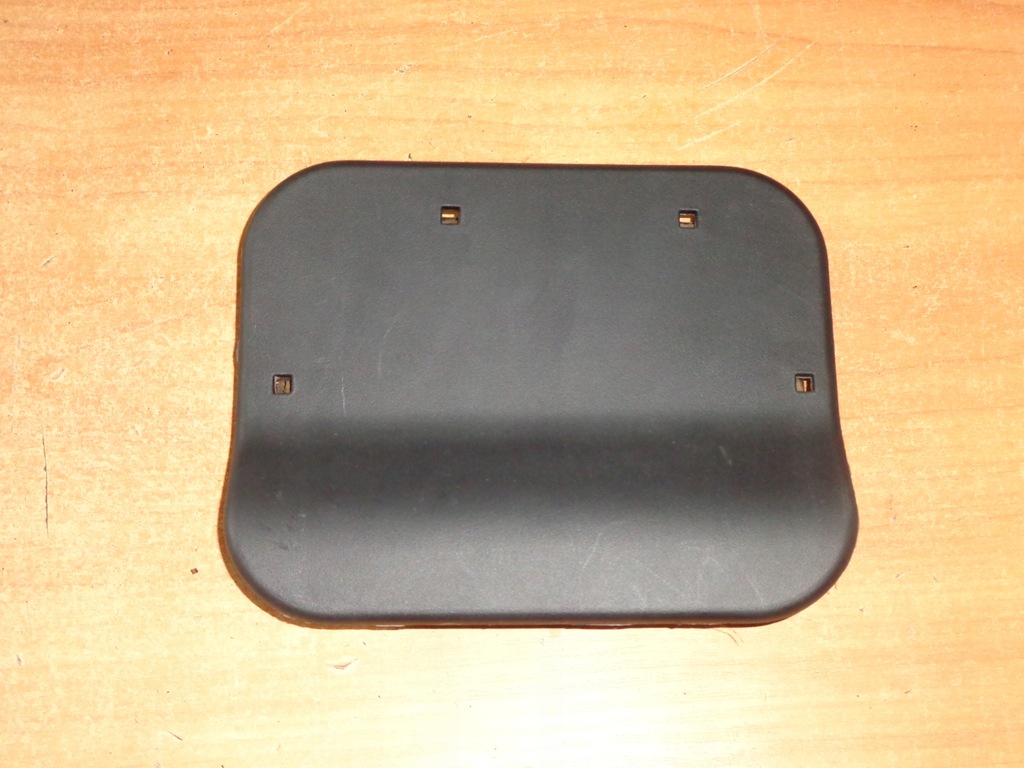 фото №1, Logan заглушка захист корпус пластик багажника