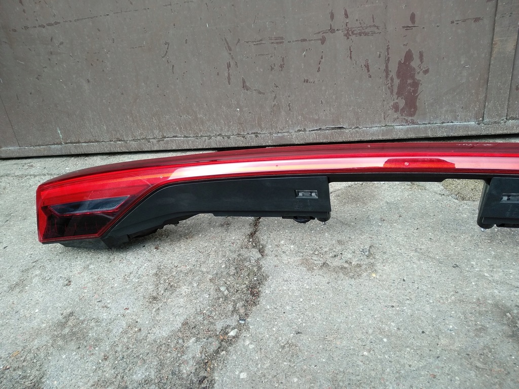 фото №10, Лампа задняя накладка audi a7 ii 2018-^ 4k 4k8945095