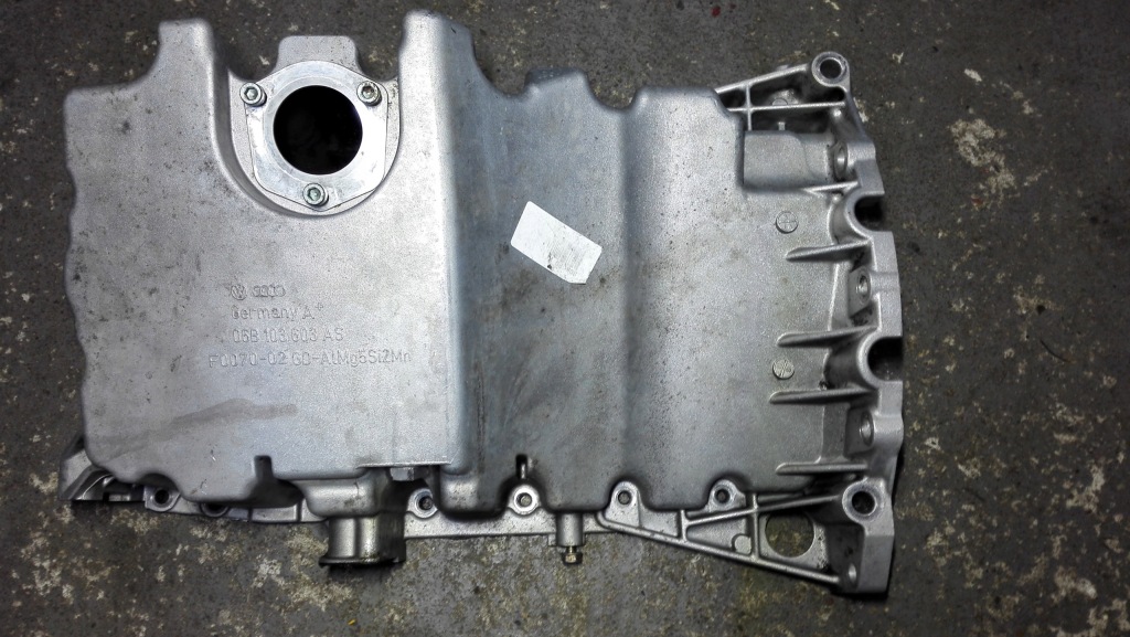 Купити Audi a4 b7 2.0tfsi bwe піддон масляна 06b 103 603as