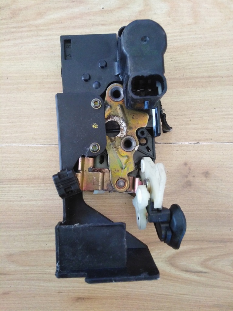 фото №1, Alfa romeo 156 замок дверь правый задняя 556