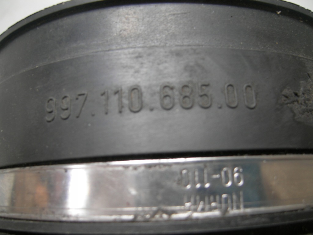 фото №8, Труба трубка воздухозаборник porsche 911 997 3.6 99711068500