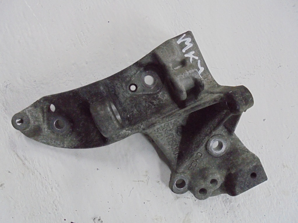 Купить Fiesta mk7 peugeot 1,4 tdci кронштейн генератора