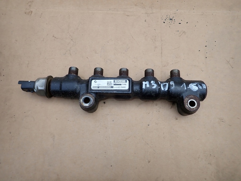 фото №1, Mazda 3 mazda3 bl 1.6 дизель 09- молдинг упорскування