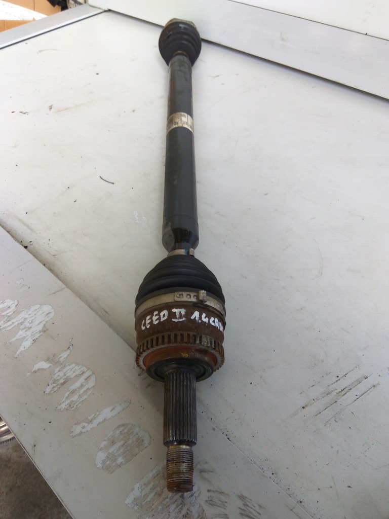 фото №1, Kia ceed ii 1.4 crdi приводной вал правая 49501-a6000