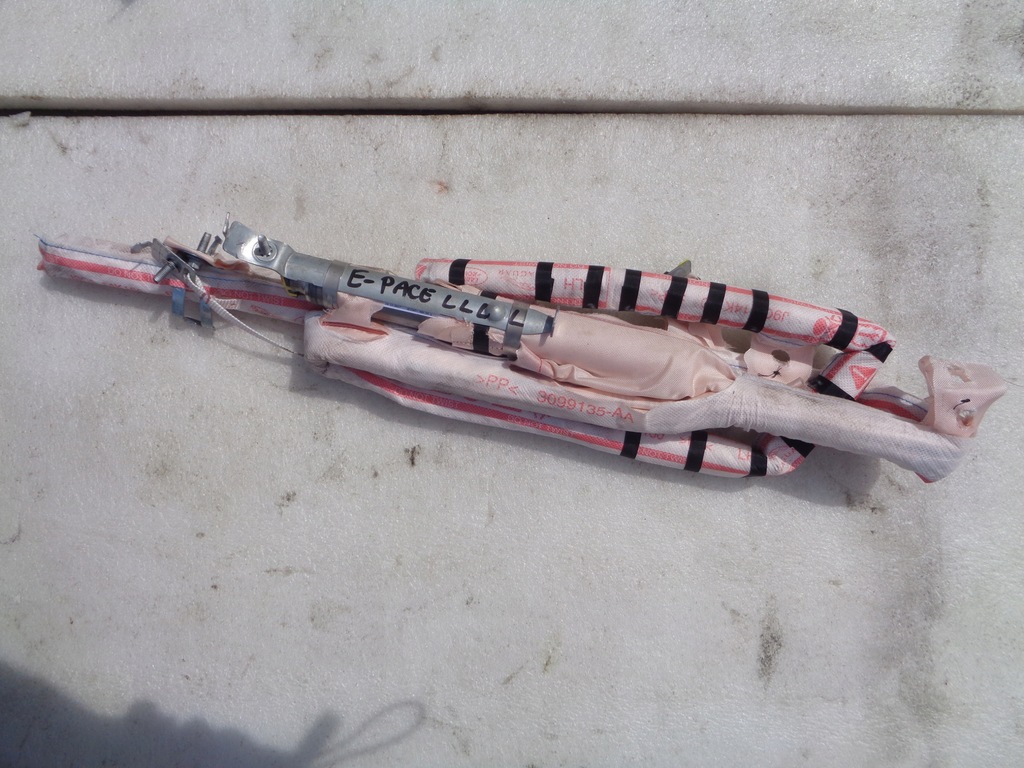 фото №1, Шторка безпеки ліва jaguar e-pace