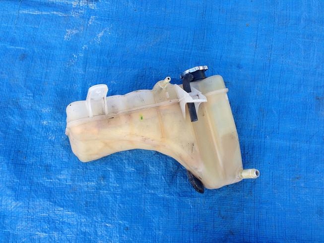 фото №1, Dodge charger 15 16 бачок расширительный