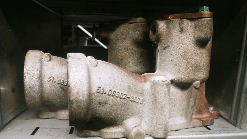 фото №1, Man tgx tgs euro 6 корпус термостатів d2676