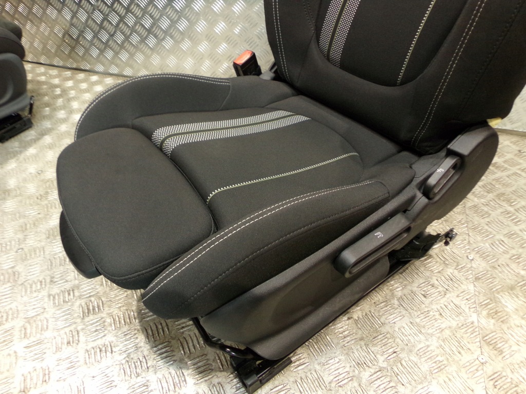 фото №16, Mini f60 jcw countryman обивка сиденья заднее сиденье обшивки