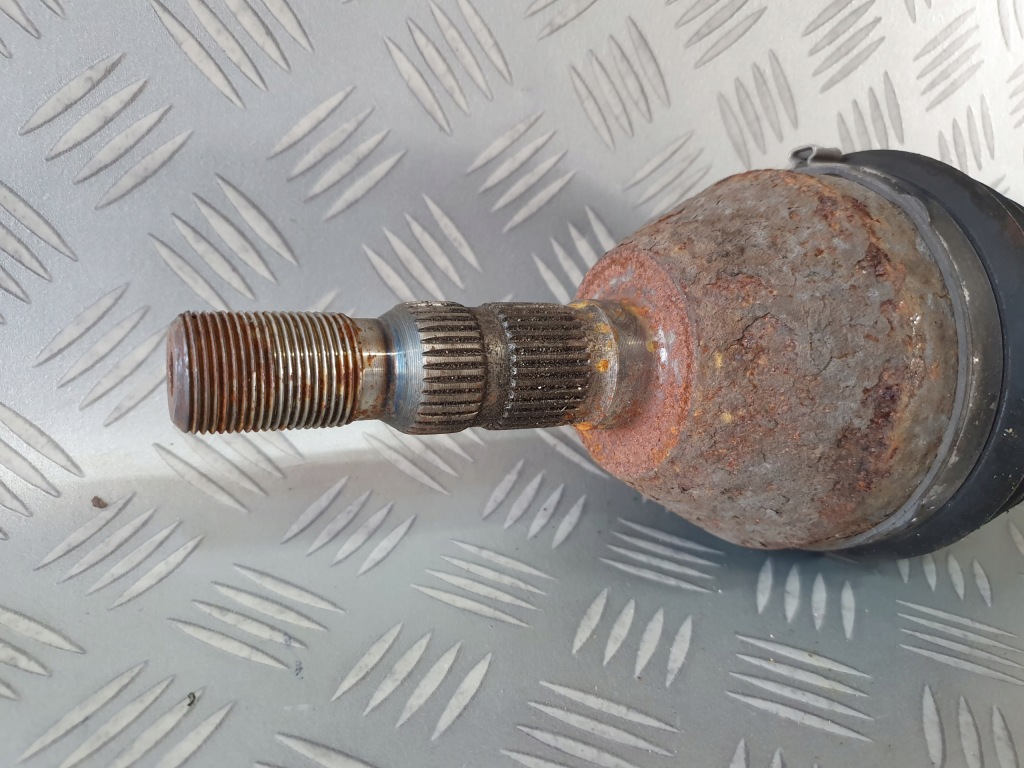 Приводной вал левая 13214836 opel zafira b astra h 1.7cdti с Разборки