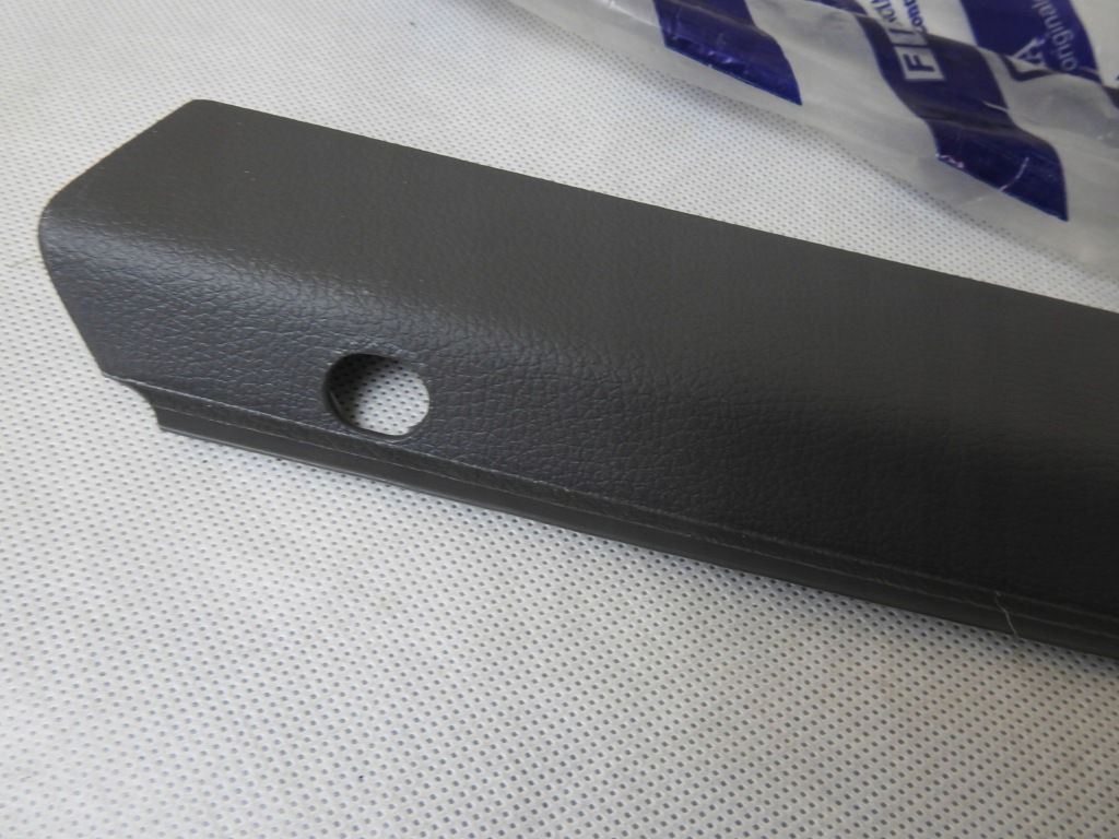 Обшивка пластик двері правий перед fiat uno 1995- в Україні