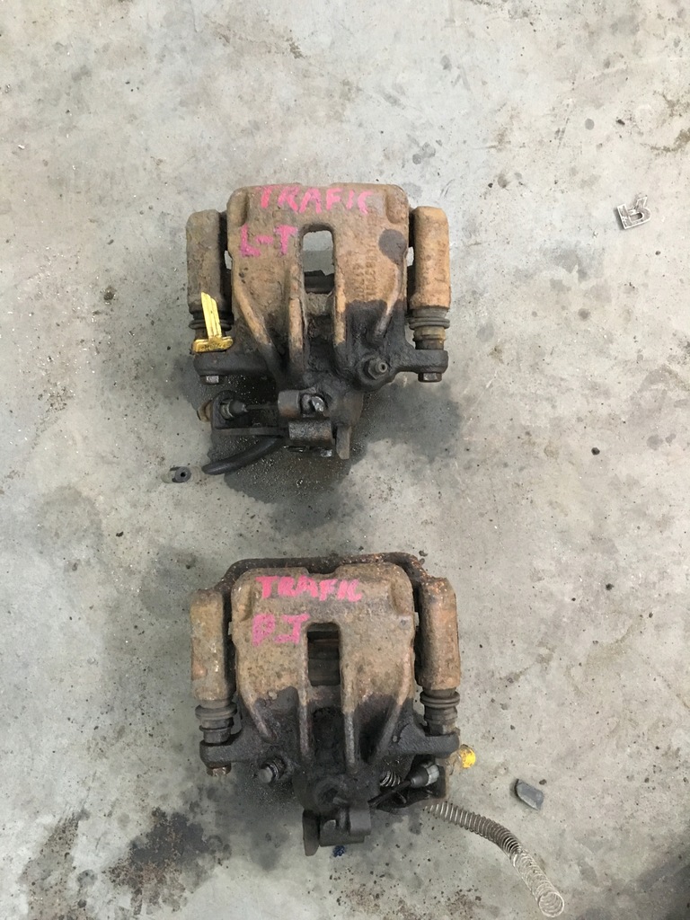 фото №1, Vivaro trafic ii суппорт левый задняя