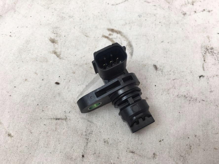 фото №1, Mazda 3 6 cx3 cx5 2.0b 17 - датчик вала розподільного валу