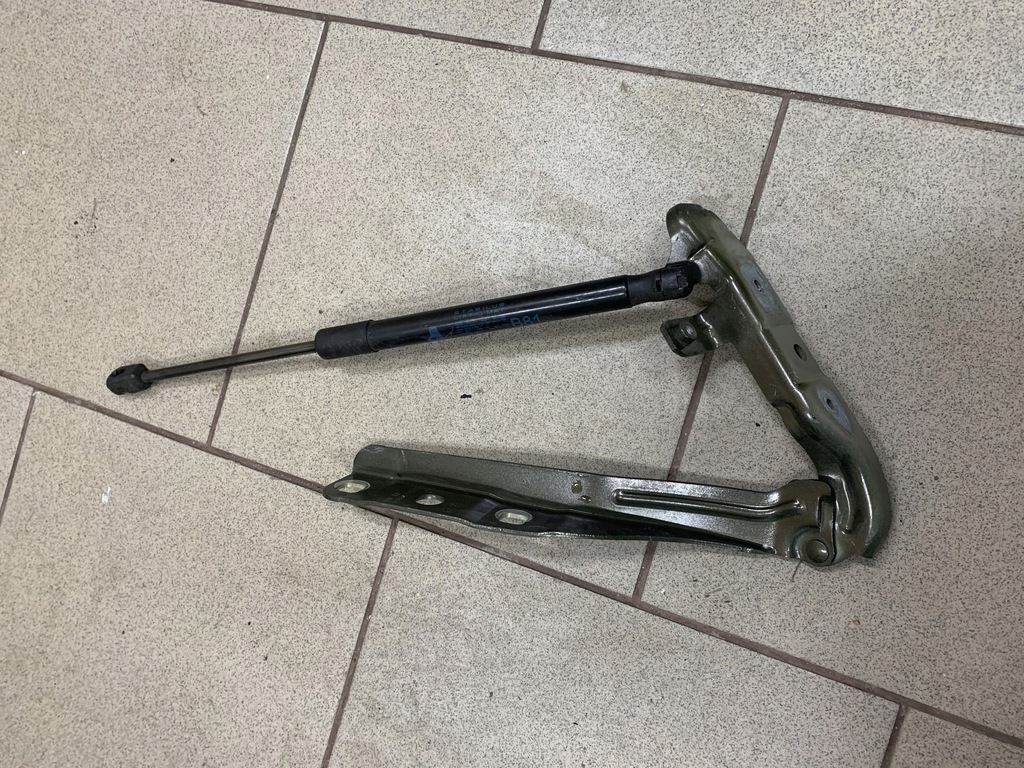 фото №1, Петля капот левый citroen ds5 чёрный