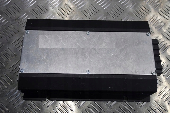 фото №1, Усилитель samochodoy bentley 3w0035456d