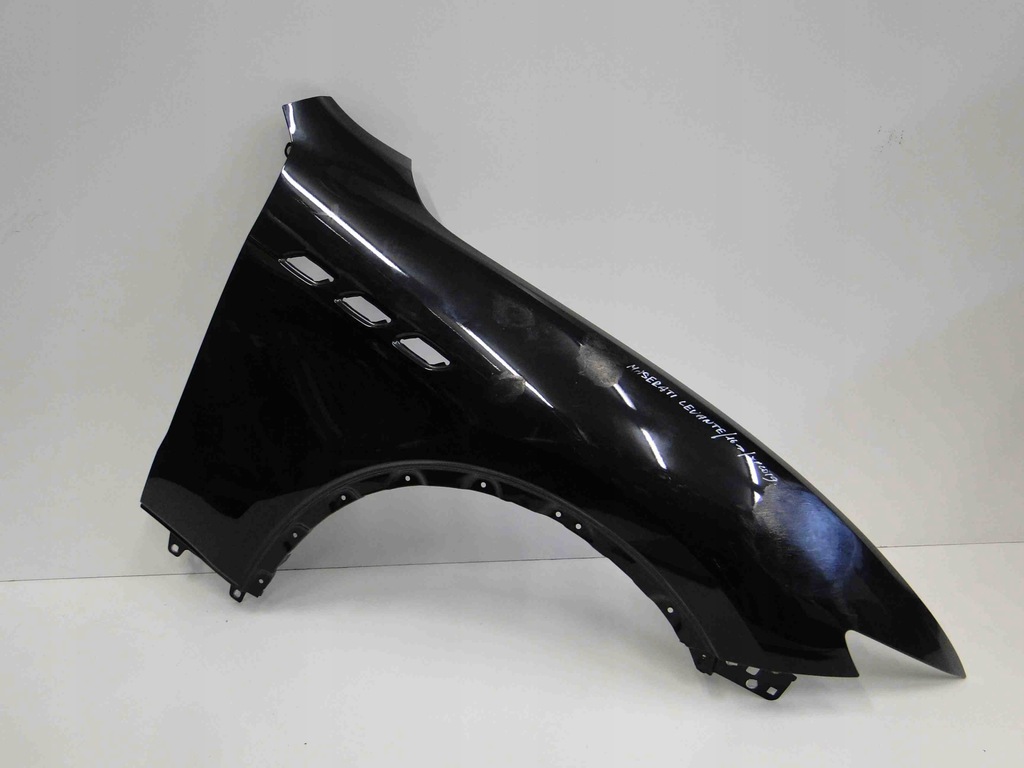 фото №1, Maserati levante крила передній правий