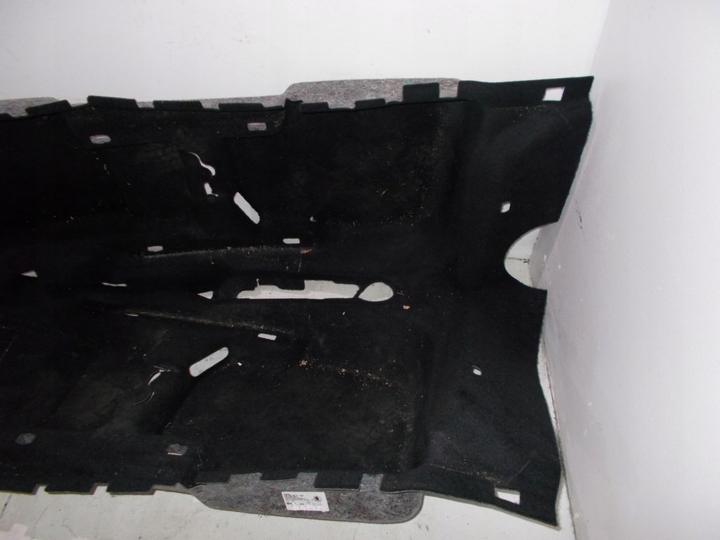 фото №2, Skoda rapid hb пол обшивка 5jb863367a