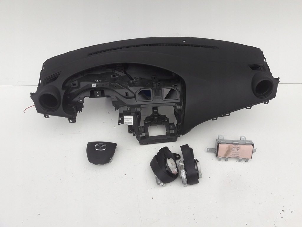 фото №1, Mazda 3 iii приборная панель консоль подушка безопасности подушки безопасности ремни