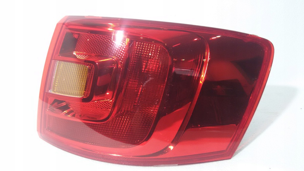фото №1, Лампа задня vw jetta 5c6945096a права
