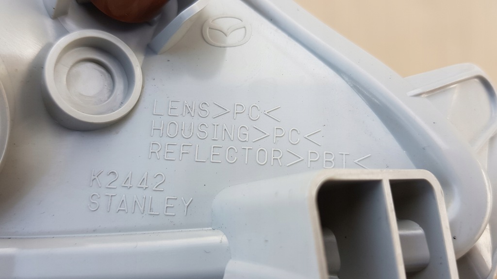 фото №4, Mazda 3 2013- противотуманная фара правый оригинал