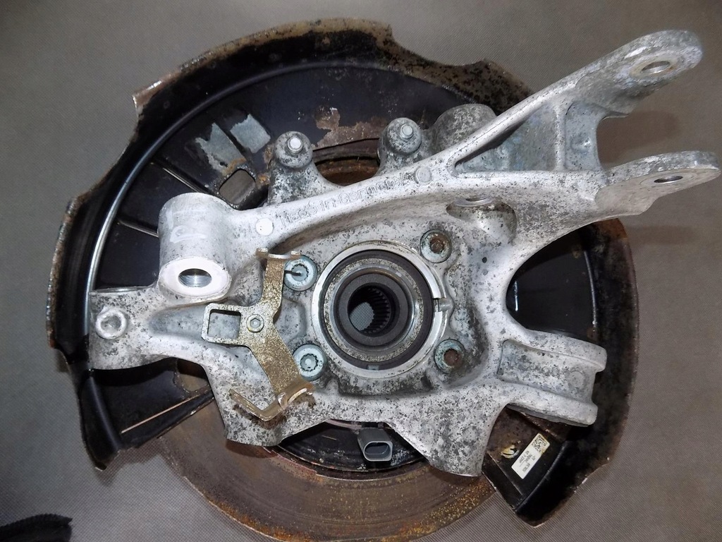 фото №5, Vw touareg 7p поворотний кулак ступиця права задня