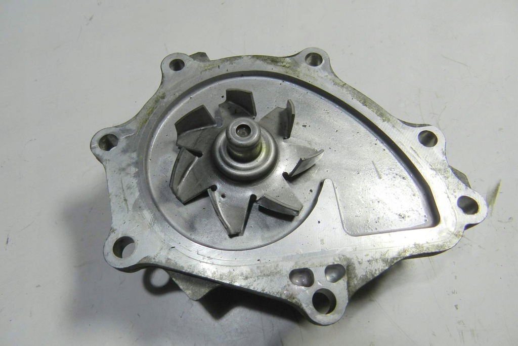 фото №1, Насос wody toyota avensis rav4 verso 2.2 d4d