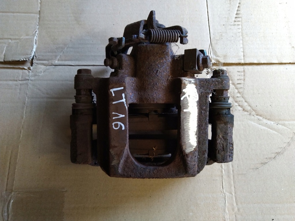 фото №1, Voyager town caravan 08-13r супорт лівий задня