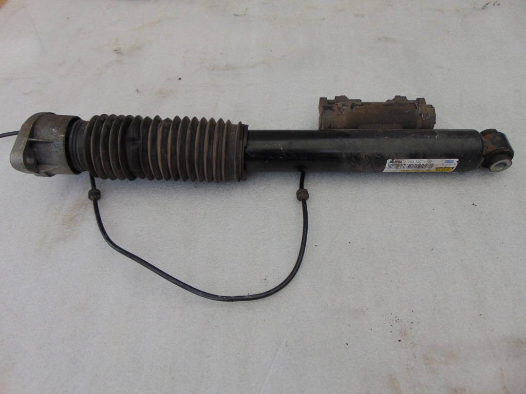 фото №1, Амортизатор задний mercedes glc amg a2533207600