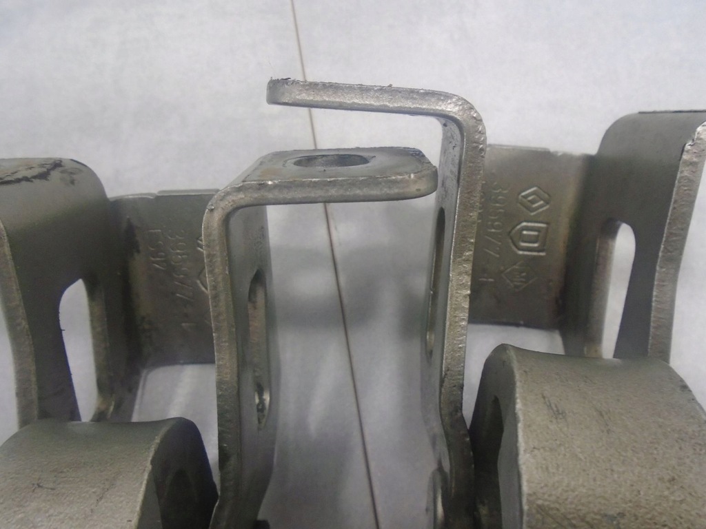 фото №4, Петля петли дверь правый задняя logan mcv 395977f