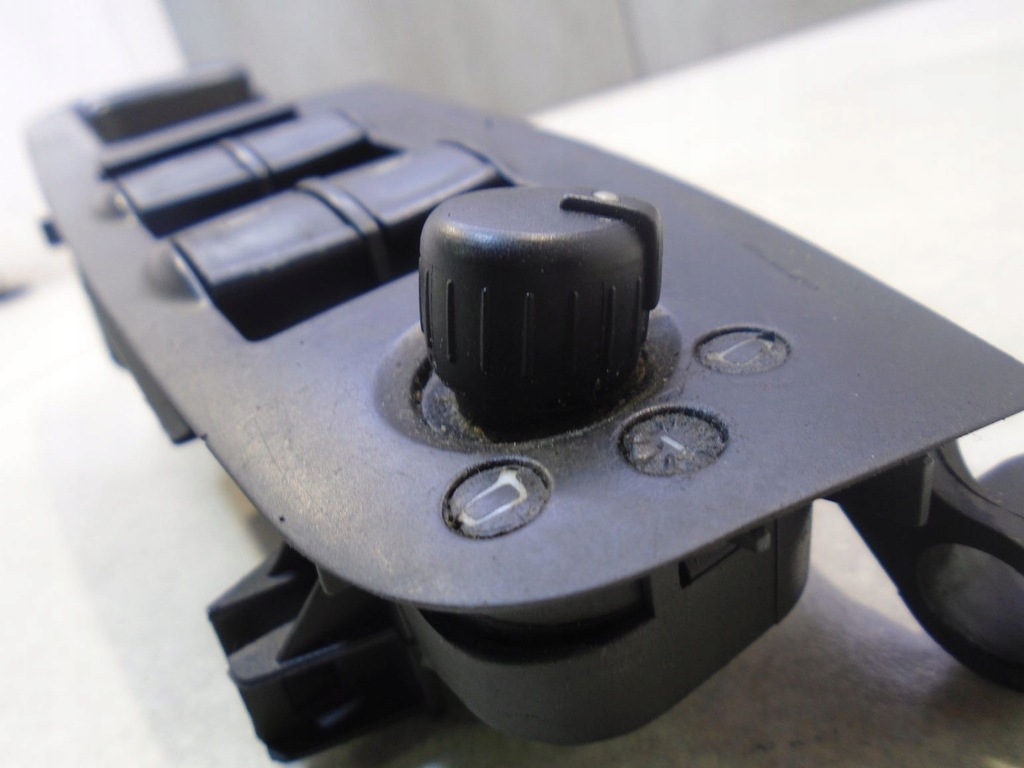 фото №5, Перемикач вікон audi a4 b6 2.5tdi 8e1867171b