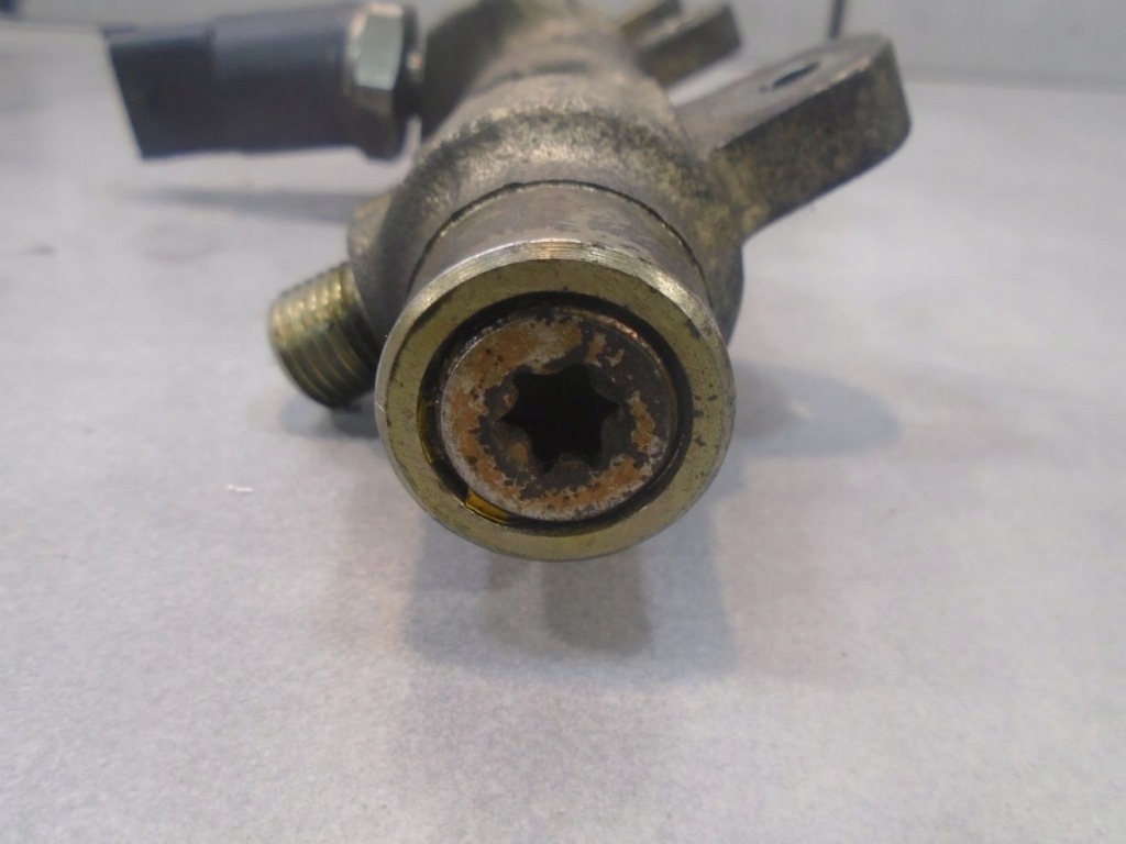 Купить Молдинг впрыскная fiat stilo 1.9 jtd 0445214012